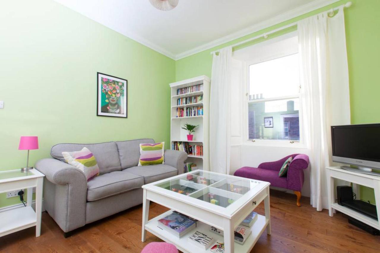 Bright And Modern Causewayside Apartment เอดินบะระ ภายนอก รูปภาพ