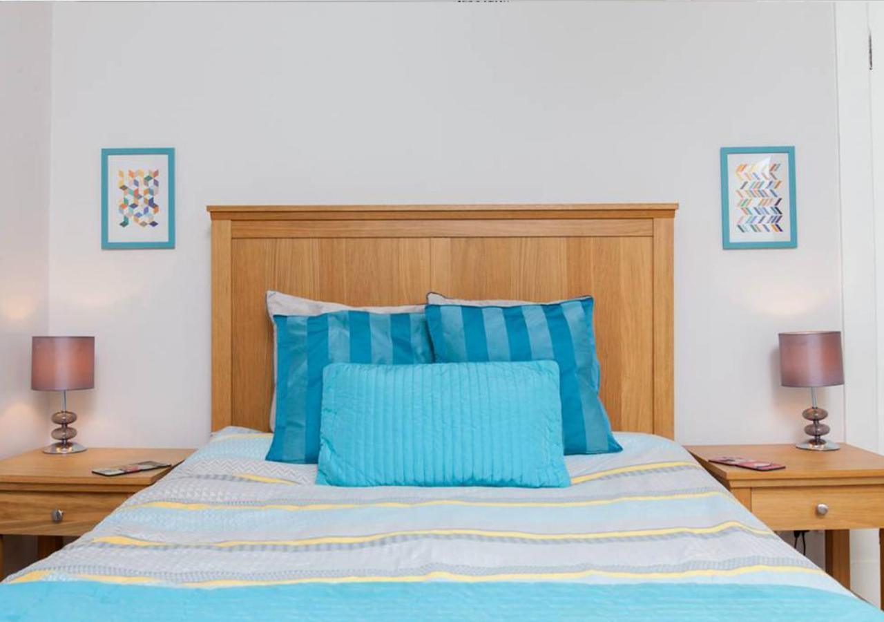 Bright And Modern Causewayside Apartment เอดินบะระ ภายนอก รูปภาพ