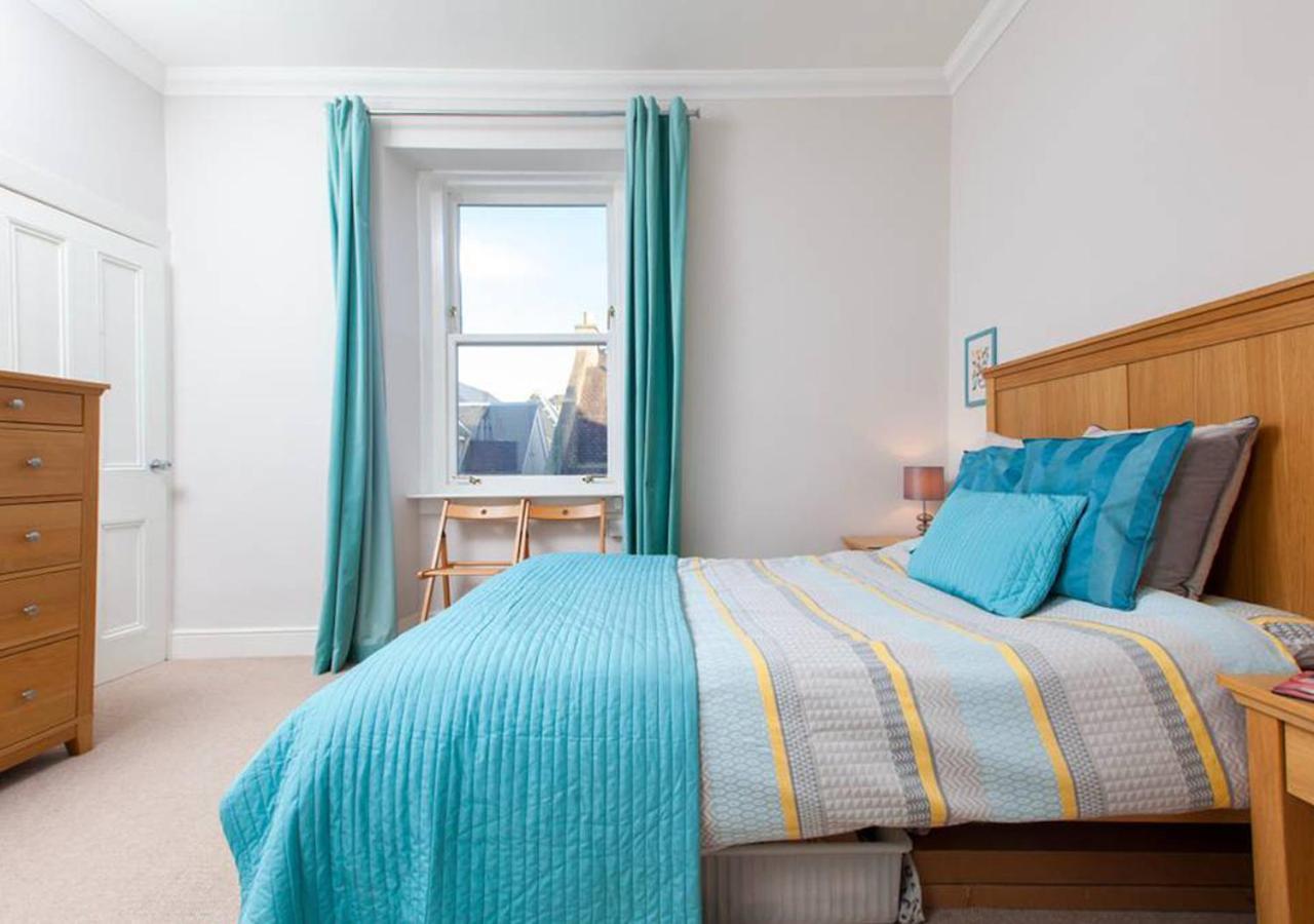 Bright And Modern Causewayside Apartment เอดินบะระ ภายนอก รูปภาพ
